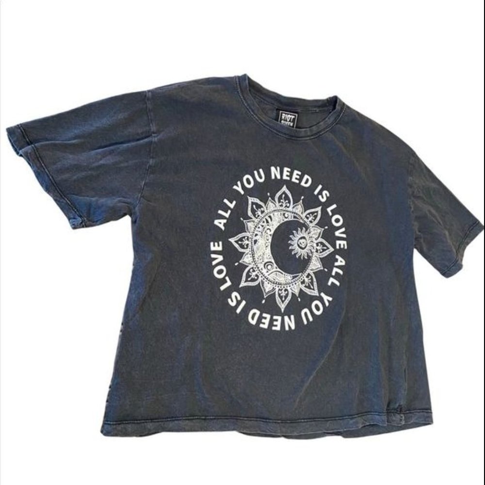 Riot Queen Distressed Loose Fit Crop Top - Hot Topic - Size Large